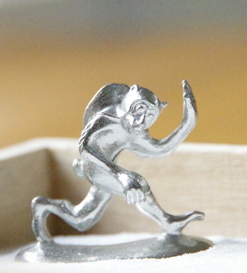 ミニチュア 添配 フィギュア 盆景  鳥獣戯画 猿 ( サル ) 錫製  zengarden karesansui