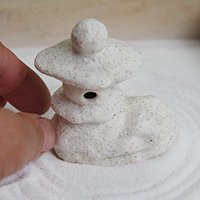 ミニチュア 添配 フィギュア 盆景  岩付灯篭 ( いわつきとうろう )白色 トウロウ  zengarden karesansui