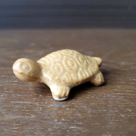 Miniature accessory figure bonkei [miniature turtle/medium (ceramic)]