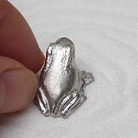 Miniature accessory figure bonkei [miniature frog] made of tin