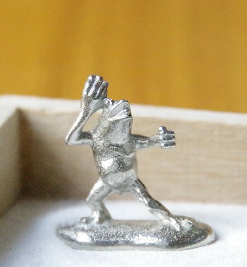 Miniature accessory figure bonkei [miniature Chojugiga frog made of tin]